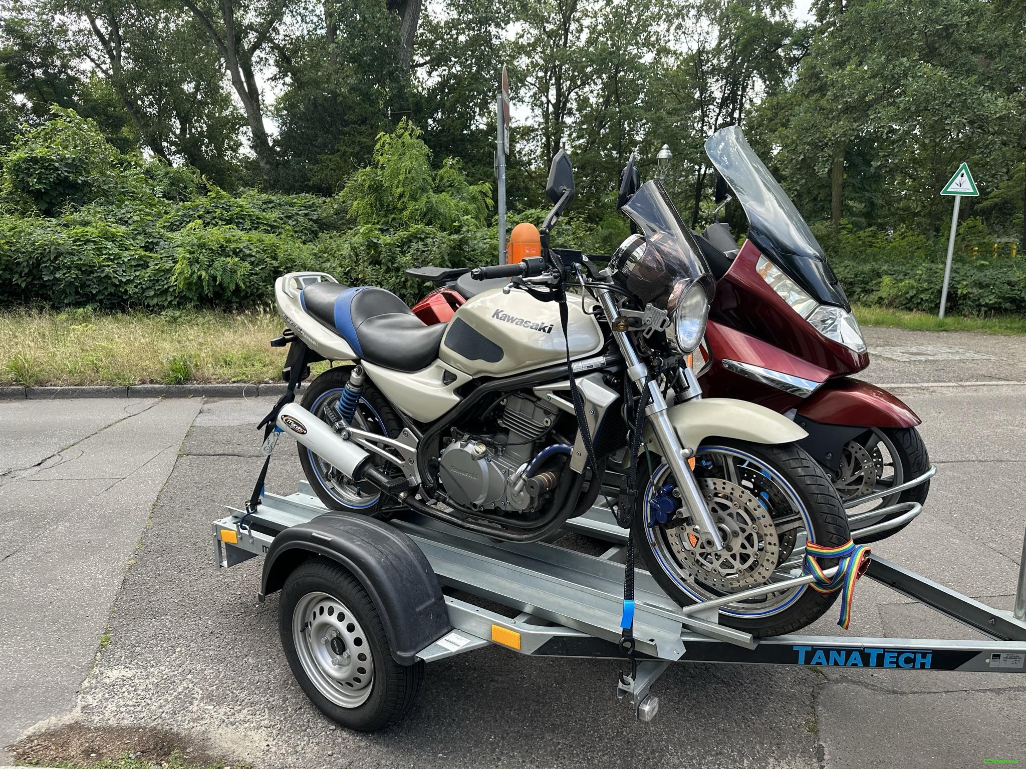 Přívěs na motocykly