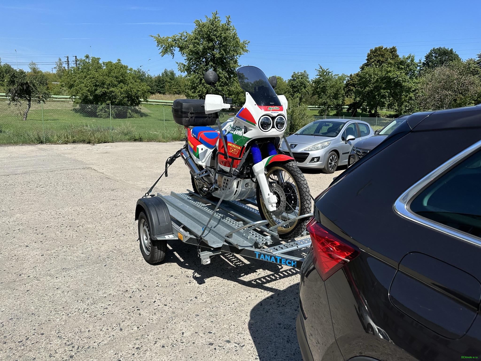 Přívěs na motocykly