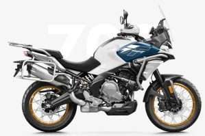 CFMOTO 700MT ADVENTURE SKLADEM ČERNÁ 2KS