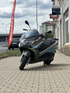Piaggio X10 - PŮJČOVNA
