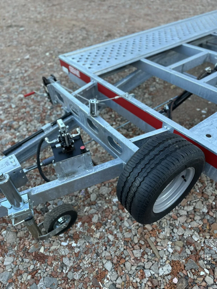 Autopřepravník B3500U/2 3500kg Sklopný