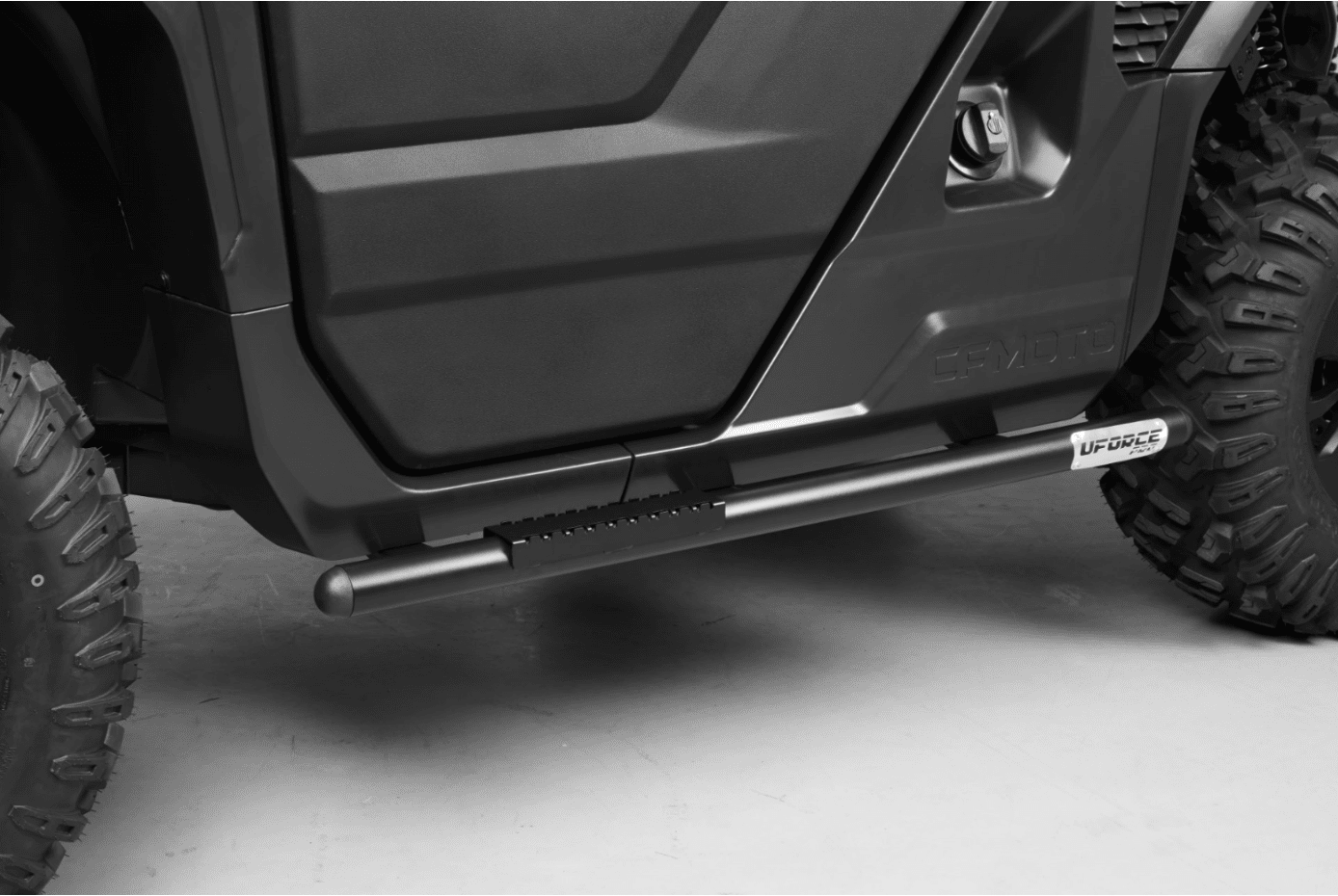 U10 PRO Ochrana bočních prahů CFMOTO