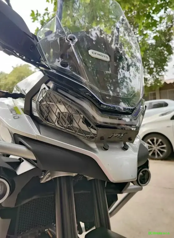 Ochranná mřížka předního světla 800MT