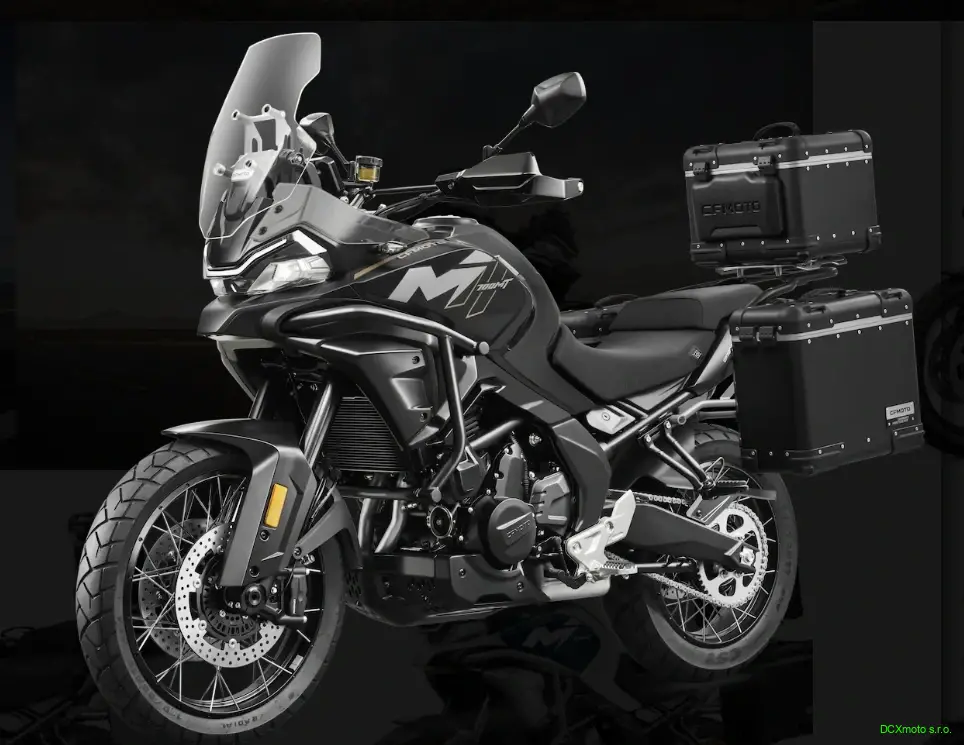CFMOTO 700MT ADVENTURE SKLADEM ČERNÁ 2KS