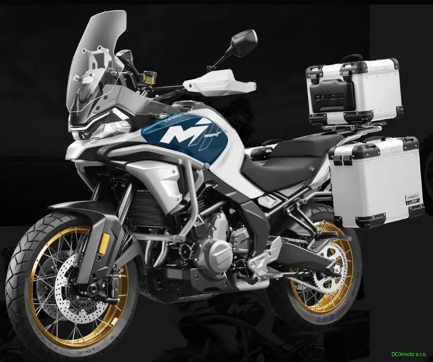 CFMOTO 700MT ADVENTURE SKLADEM ČERNÁ 2KS