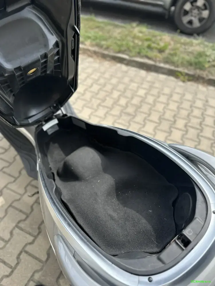 Piaggio X10 - PŮJČOVNA
