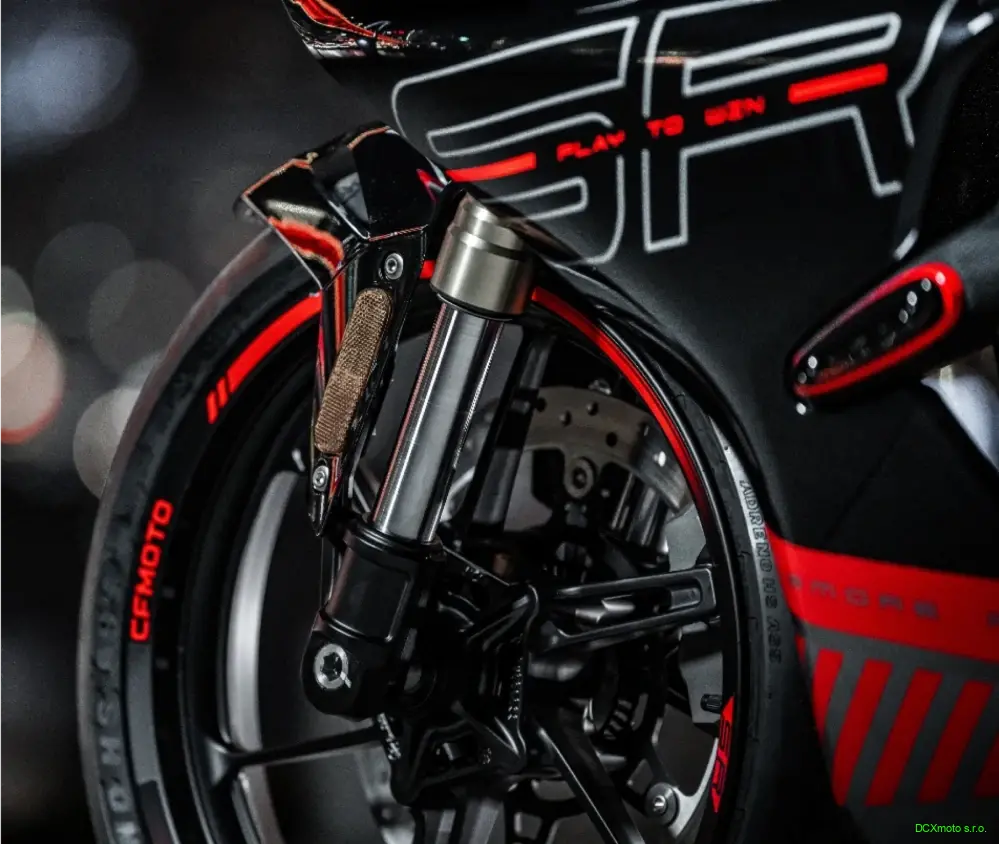 CFMOTO 450 SR - bílá skladem / cena na 1ks showroom