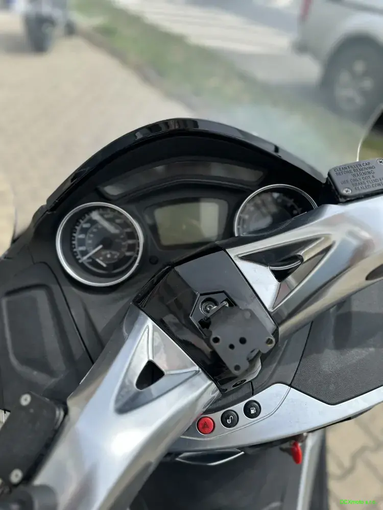 Piaggio X10 - PŮJČOVNA